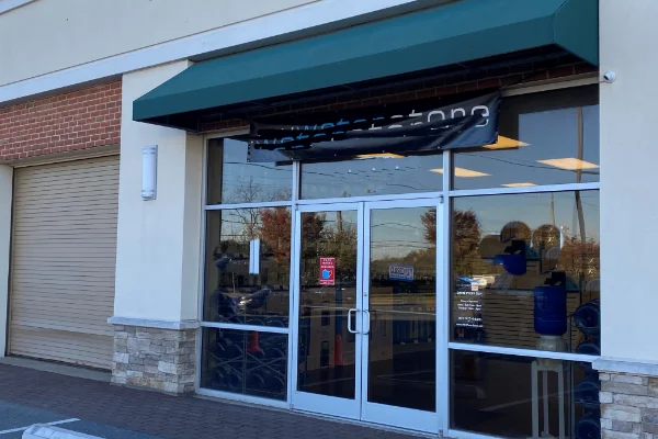 Retail Showroom Warehouse Flex Space - Mike Reible Christine Gray - Metro Realty Group